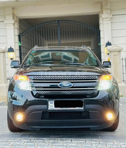 Ford Explorer-11