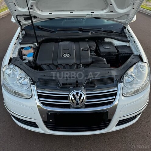 Volkswagen Jetta-2