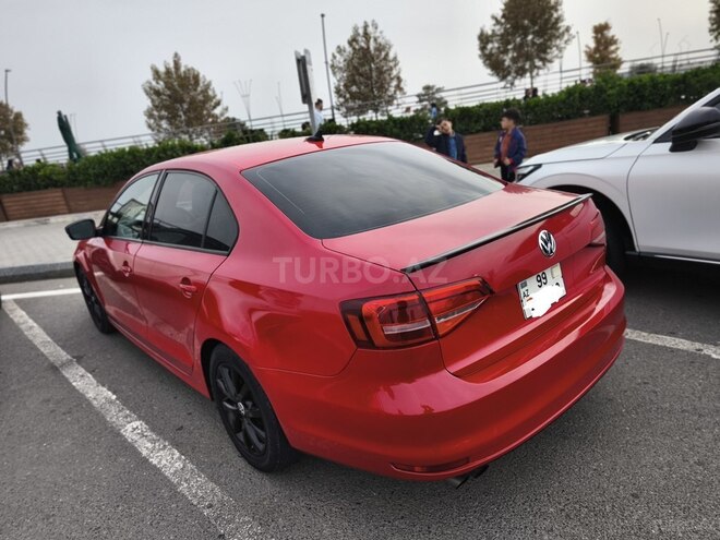 Volkswagen Jetta-2