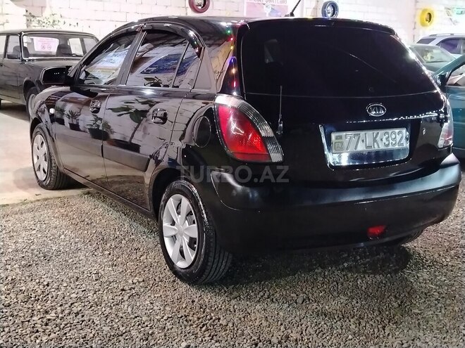 Kia Rio-4