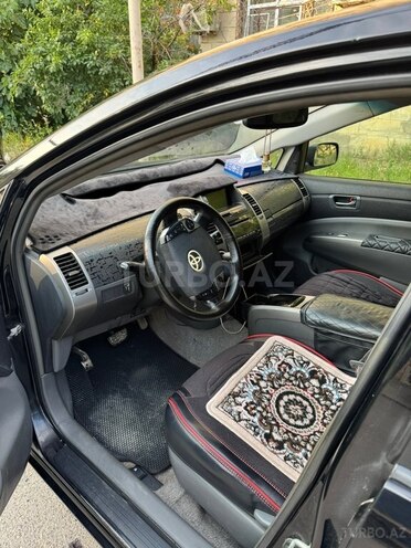 Toyota Prius-3