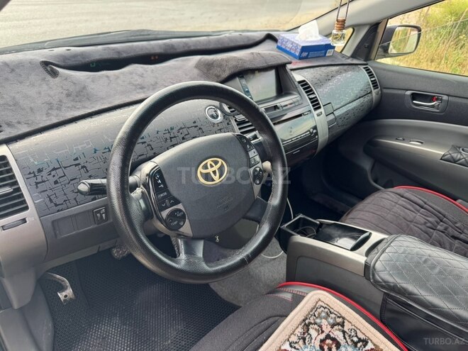 Toyota Prius-13