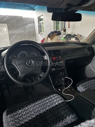 Mercedes C 200-7