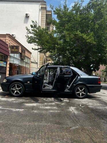 Mercedes C 200-2