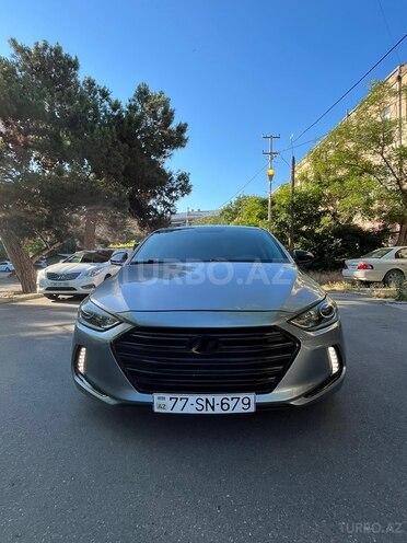 Hyundai Elantra-2