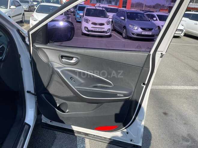 Hyundai Santa Fe-13