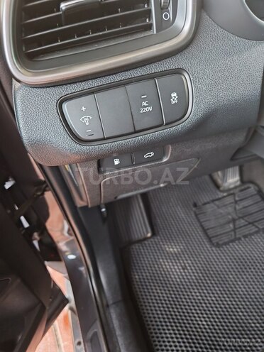 Kia Sorento-16