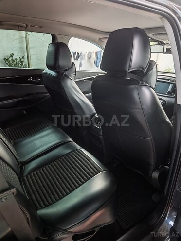Kia Sorento-10