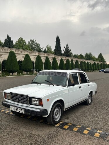 LADA (VAZ) 2107-2