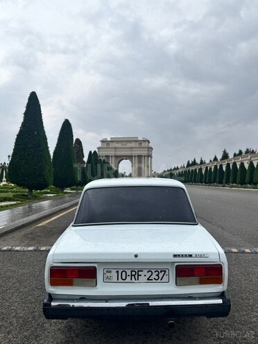 LADA (VAZ) 2107-4