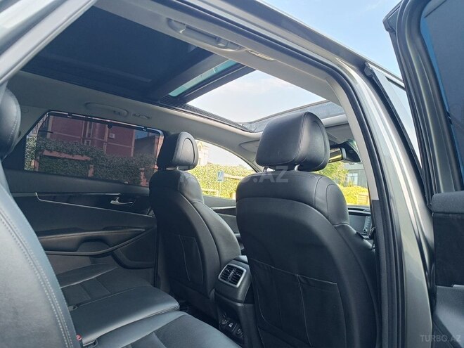 Kia Sorento-12
