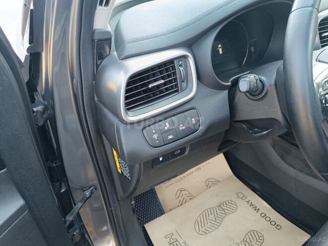 Kia Sorento-18