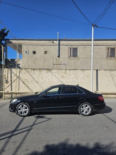 Mercedes E 220-2
