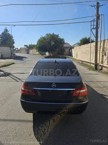 Mercedes E 220-3