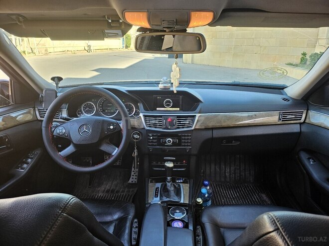 Mercedes E 220-8