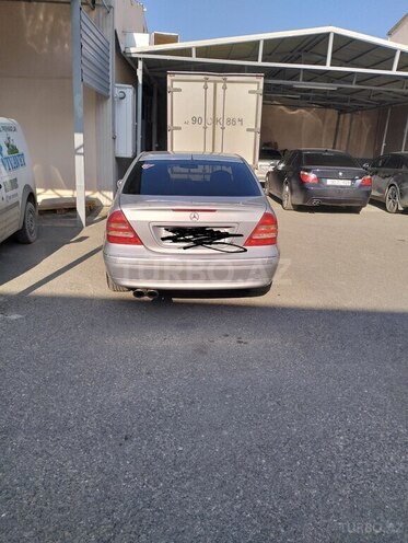 Mercedes C 200-2