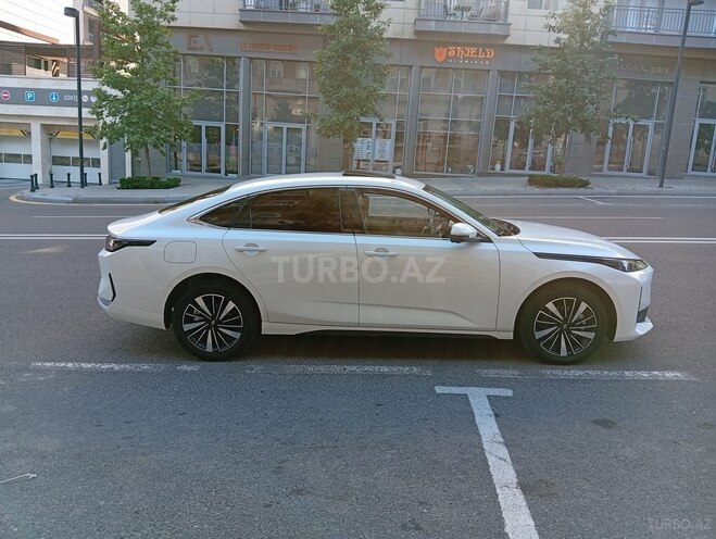 Changan Qiyuan A05-3