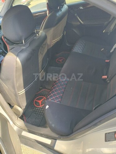 Mercedes C 200-9