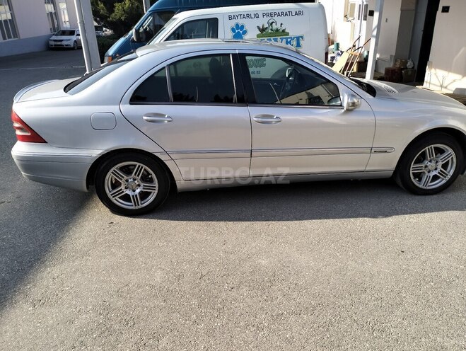 Mercedes C 200-10