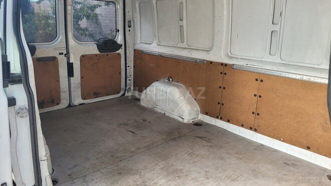 Ford Transit-7