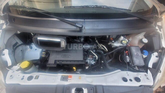 Ford Transit-10