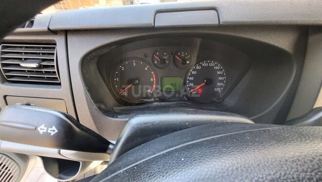 Ford Transit-12