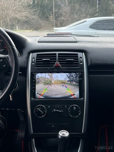 Mercedes B 180-7