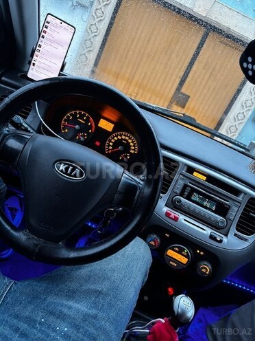 Kia Rio-7