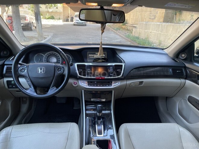 Honda Accord-13