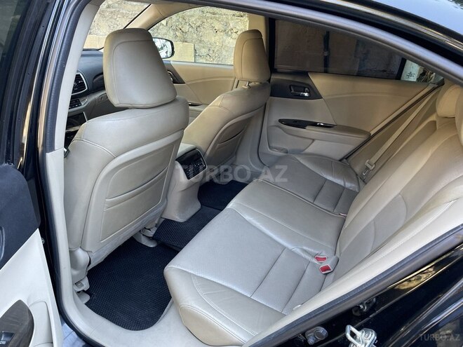 Honda Accord-12