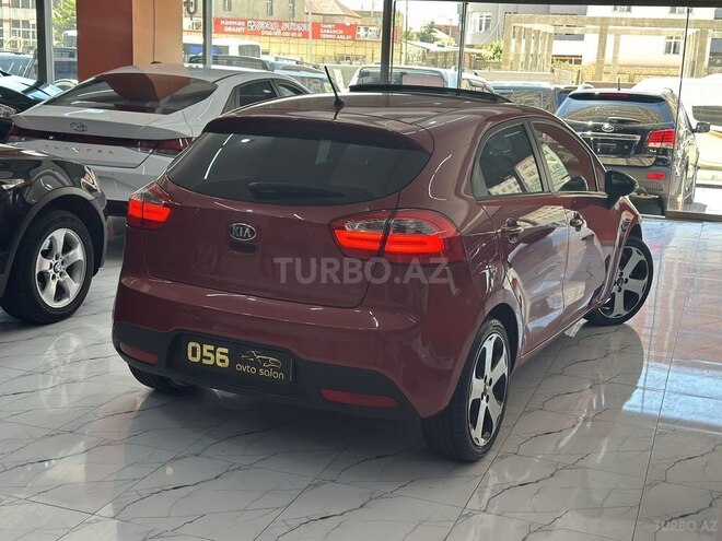 Kia Rio-13