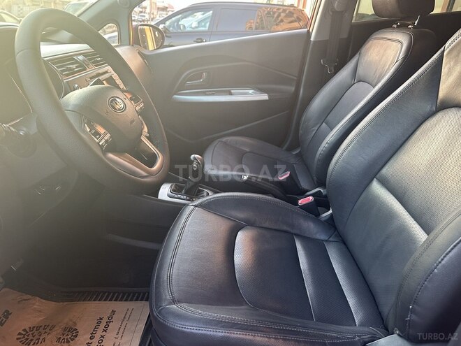 Kia Rio-15