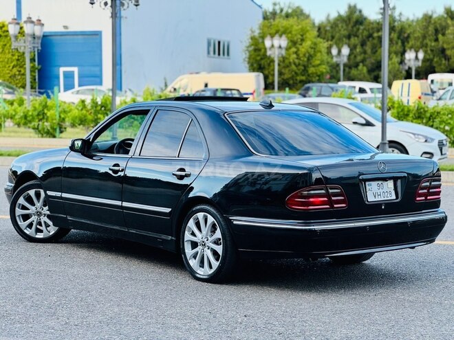 Mercedes E 320-6