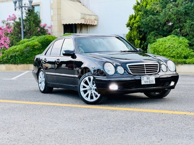 Mercedes E 320-4