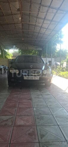 Mercedes C 200-1