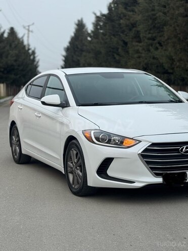 Hyundai Elantra-2