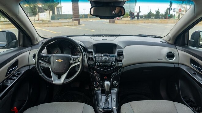 Chevrolet Cruze-11
