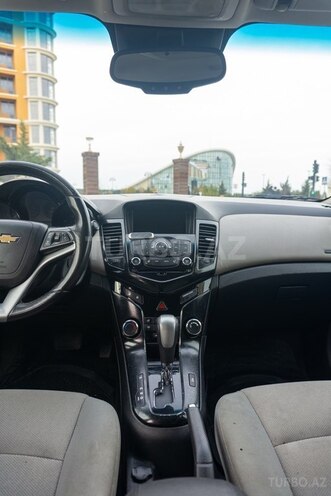 Chevrolet Cruze-10