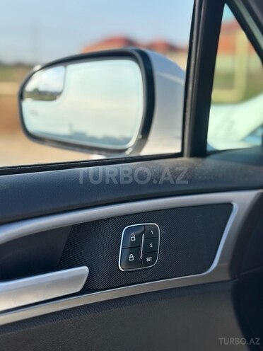 Ford Fusion (North America)-11