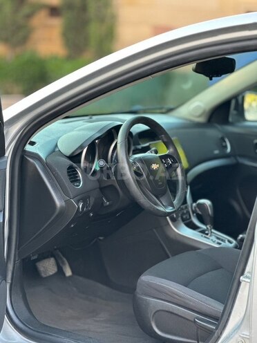 Chevrolet Cruze-4