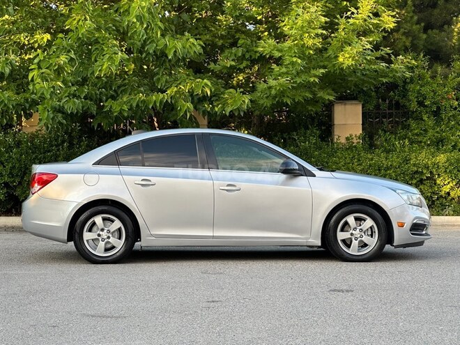 Chevrolet Cruze-8