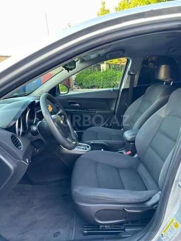 Chevrolet Cruze-17