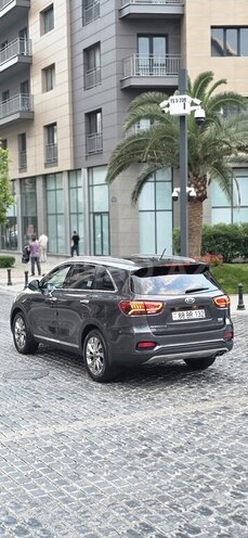 Kia Sorento-9