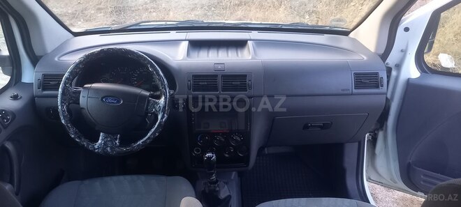 Ford Transit Connect-7