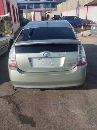 Toyota Prius-2