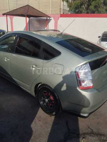 Toyota Prius-4