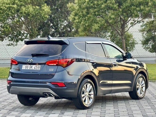 Hyundai Santa Fe-5