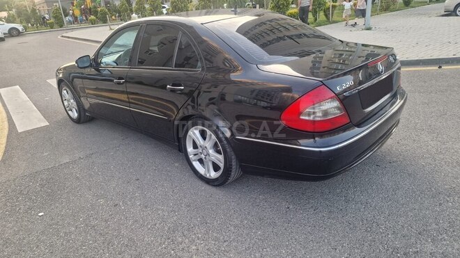Mercedes E 220-3