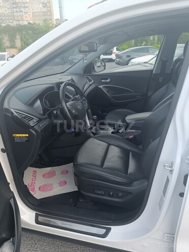 Hyundai Santa Fe-10