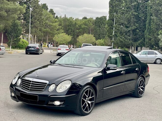 Mercedes E 220-1